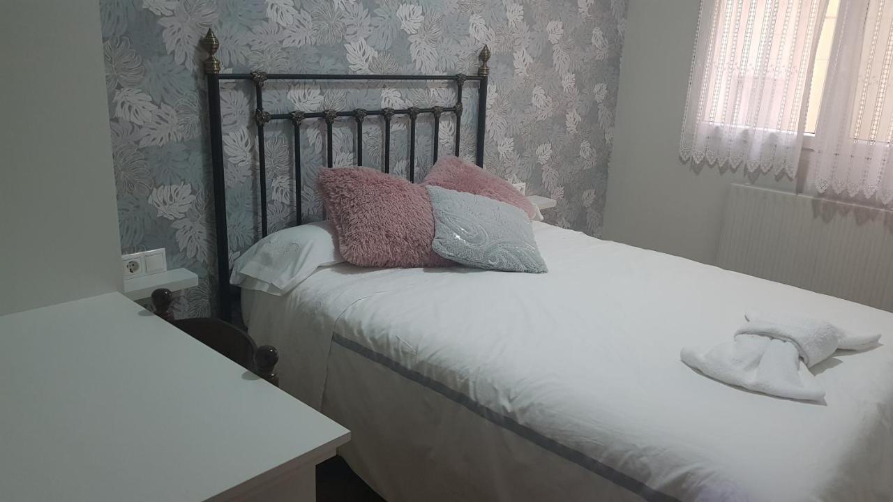 Apartamentos Paz Ribadeo Bagian luar foto